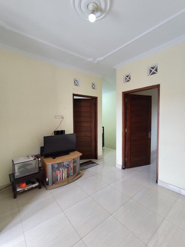 Investasi & Hunian Rumah 2 Lantai Siap Huni Dekat Kampus UPY - Kasihan, Bantul