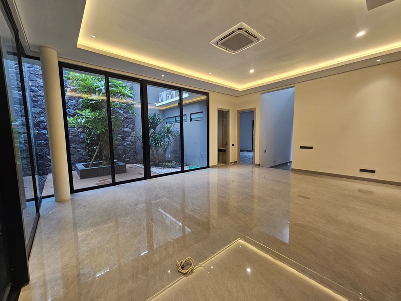 Jual Rumah Baru Gress Imperial Golf Pakuwon Indah