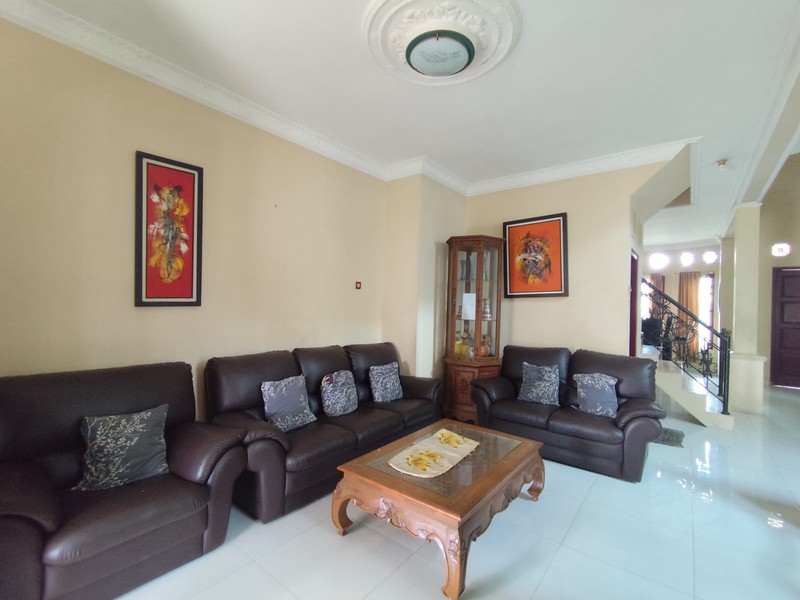  Dijual Rumah Mewah 526 Meter Persegi di Condongcatur , Sleman! Cocok untuk Guest House/Kantor