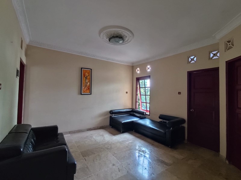  Dijual Rumah Mewah 526 Meter Persegi di Condongcatur , Sleman! Cocok untuk Guest House/Kantor