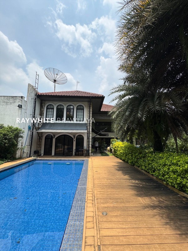 Rumah Mewah Furnished Under Market Price Area Kemang Ampera