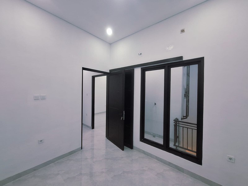 Rumah minimalis  brand new siap huni di Graha Bintaro 