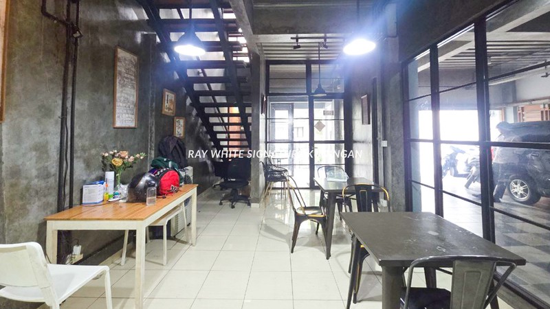 Dijual Ruko 4 Lantai Di Dekat Bendungan Hilir Raya 