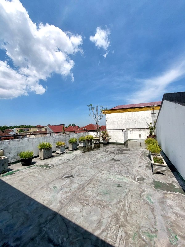 Aset Komersial Super Premium, Ruko 3 Lantai  Di Ring Road Utara , Condongcatur, Depok, Sleman