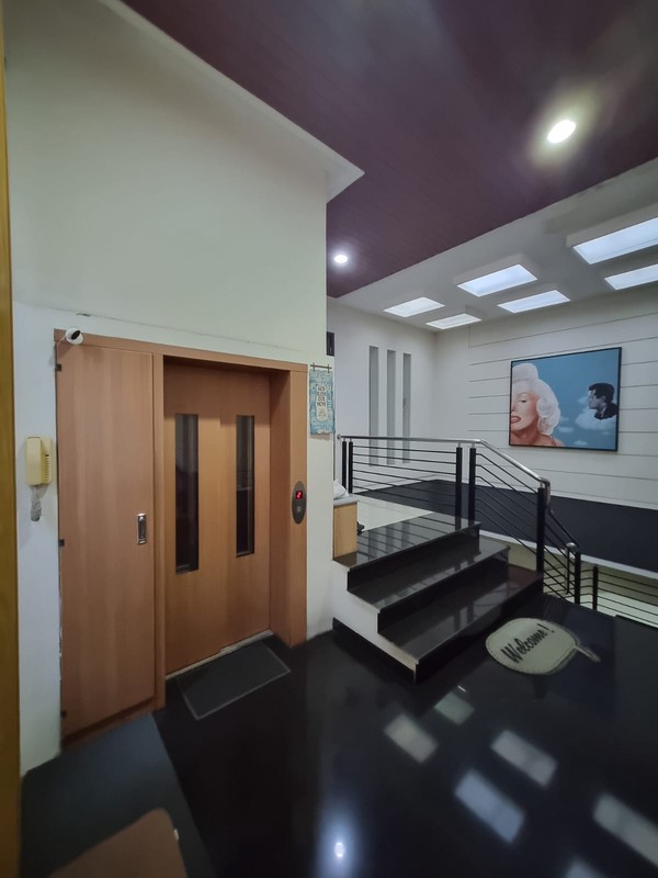 Aset Komersial Super Premium, Ruko 3 Lantai  Di Ring Road Utara , Condongcatur, Depok, Sleman