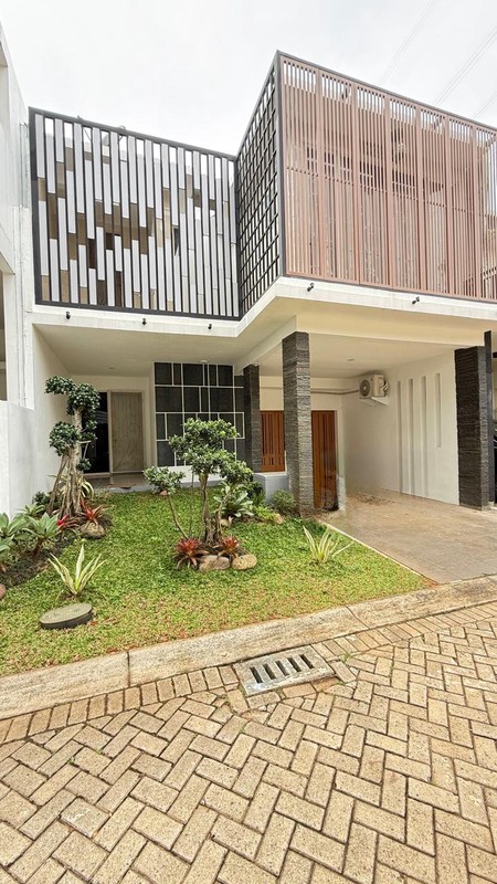 Rumah 2½ Lantai Siap Huni dengan Hunian Nyaman dan Asri @Bintaro Jaya Sektor 7