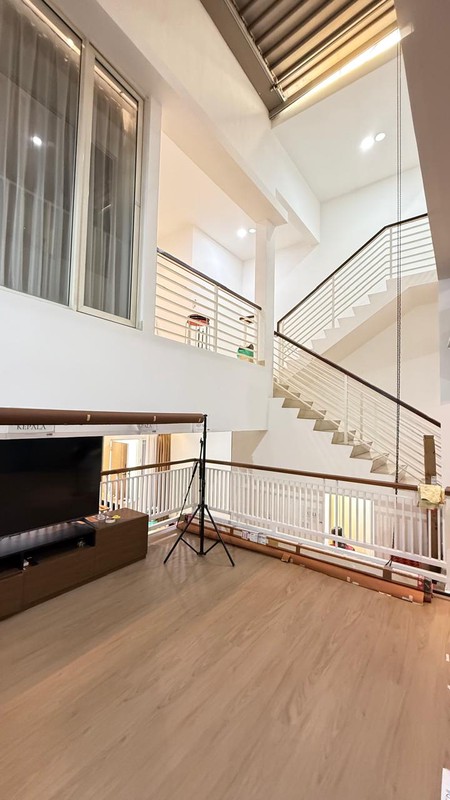 Rumah 2½ Lantai Siap Huni dengan Hunian Nyaman dan Asri @Bintaro Jaya Sektor 7