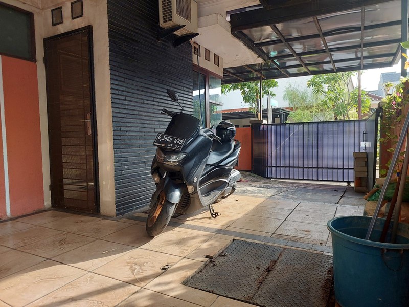 Rumah Posisi Hoek ,2 lantai di Bintaro Jaya 9