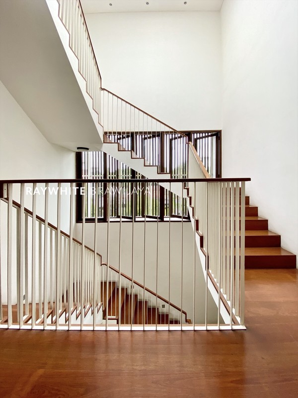 Rumah Luxury Modern Tropical Living Area Kemang 