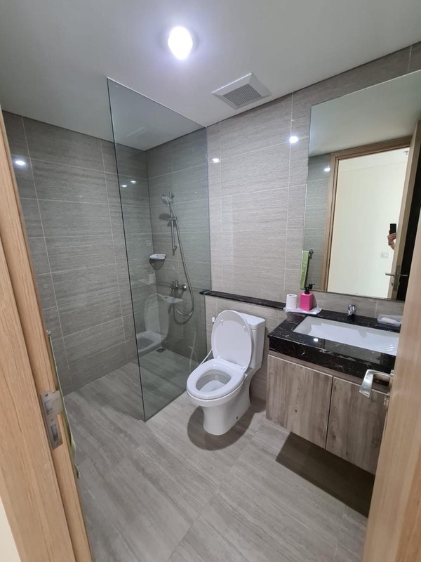 Sedang Mencari unit besar, mewah, dan siap huni? Unit Fairview ini menawarkan kenyamanan premium untuk keluarga modern.