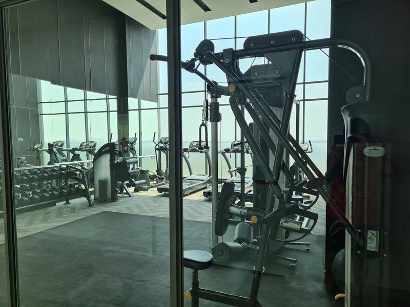 Sedang mencari unit besar, mewah, dan siap huni? Unit Fairview ini menawarkan kenyamanan premium untuk keluarga modern.