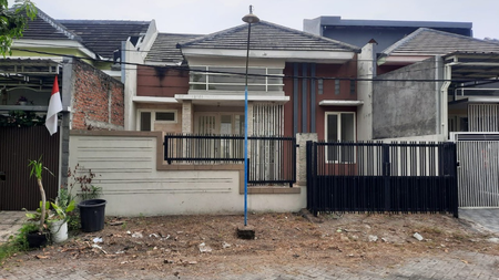 DIJUAL RUMAH WESTERN VILLAGE BENOWO SURABAYA Rumah siap huni dengan lokasi strategis dan lingkungan nyaman