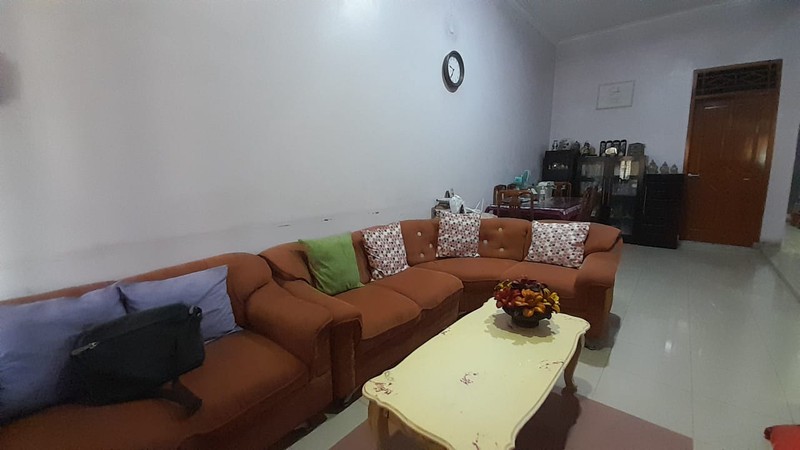 Rumah 2,5 Lantai di Bintara Bekasi Jaksel