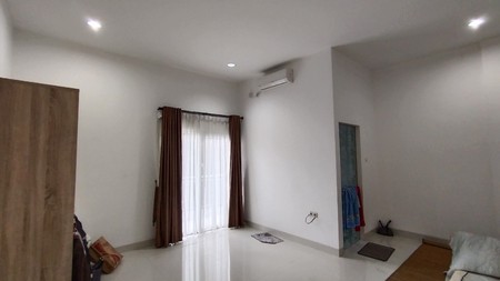 Rumah Kemayoran dekat Sekolah Gandhi dan Imigrasi Disewakan