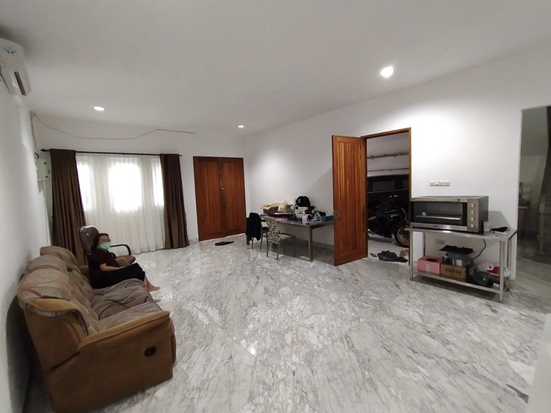 Rumah Kemayoran dekat Sekolah Gandhi dan Imigrasi Disewakan