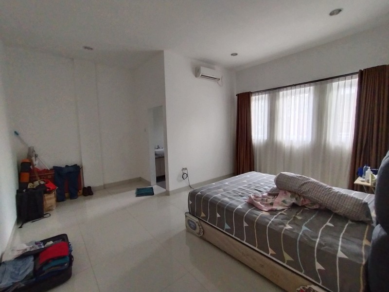 Rumah Kemayoran dekat Sekolah Gandhi dan Imigrasi Disewakan