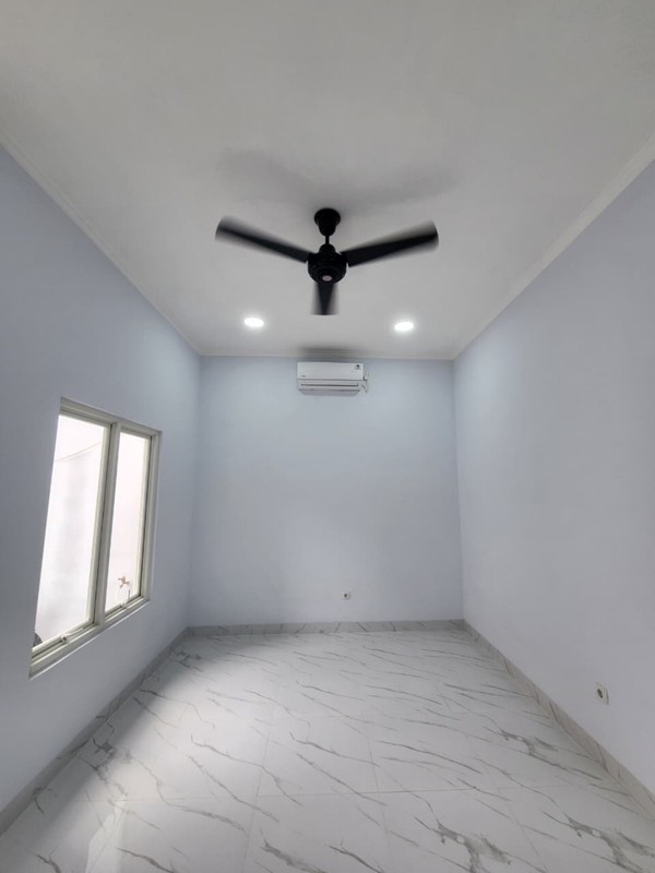 Rumah Pasar Baru Disewakan Cepat Dekat Tj dan Kereta