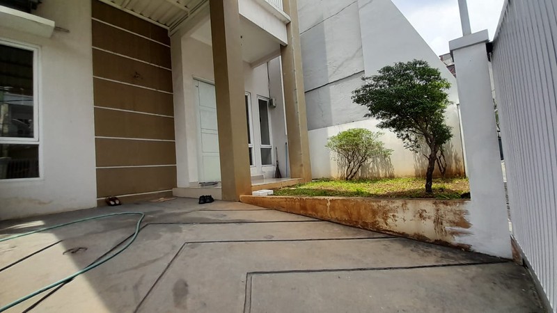Rumah Cantik 2 Lantai di Tebet Jakarta Selatan, Bergaya Minimalis Asri, Bagus Terawat, Istimewa Siap Huni, SHM, Mudah Akses