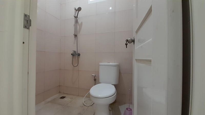 Rumah Cantik 2 Lantai di Tebet Jakarta Selatan, Bergaya Minimalis Asri, Bagus Terawat, Istimewa Siap Huni, SHM, Mudah Akses