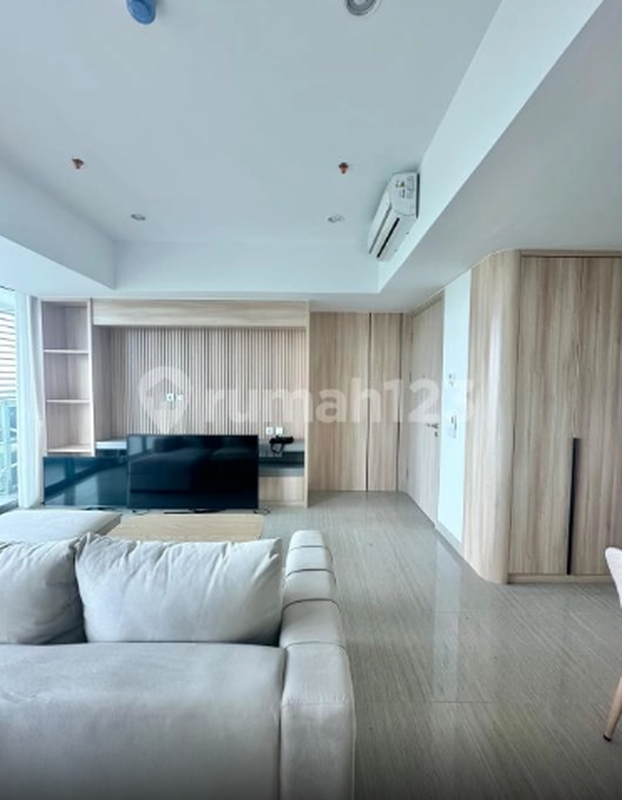 Disewakan Apartemen Hillcrest House Park Luas 130m Lantai 09.