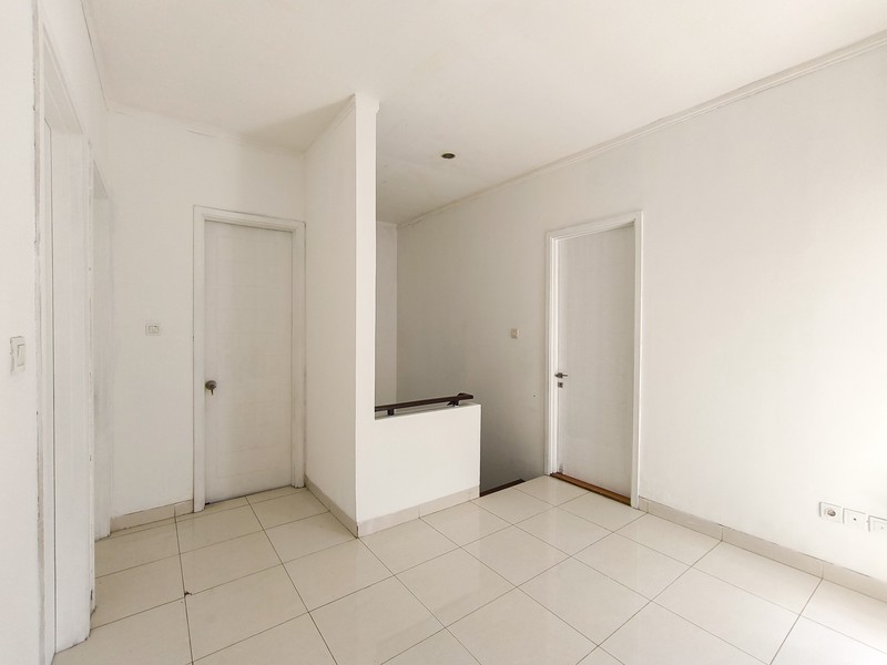 Rumah Bagus Siap Huni Asri di Emerald View, Bintaro Jaya Sektor 9