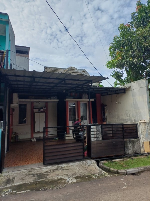 Rumah  dekat Sekolah Binus International BSD,  dan Plaza BSD