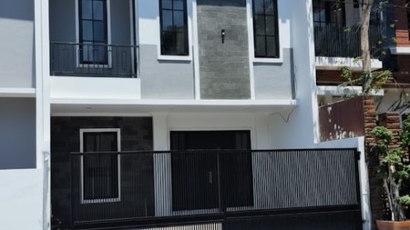 Dijual Rumah Baru Araya 2 Galaxy Bumi Permai Sukolilo Surabaya Timur - Row Jalan Boulevard Lebar 24 Meter - Shm