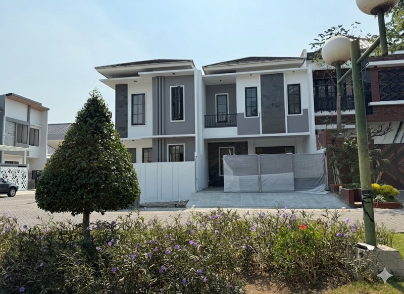 Dijual Rumah Baru Araya 2 Galaxy Bumi Permai Sukolilo Surabaya Timur - Row Jalan Boulevard Lebar 24 Meter - Shm