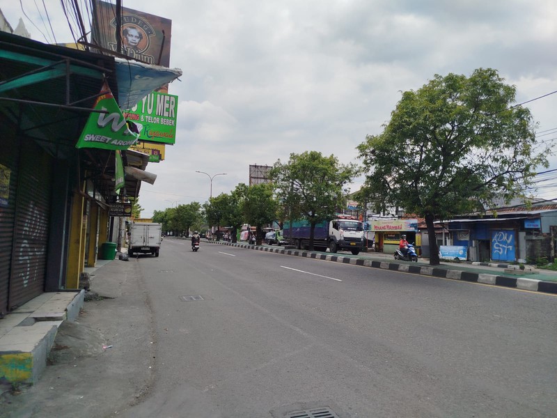 Dijual Ruang Usaha Lokasi Dekat Pasar Sambilegi Maguwoharjo Depok Sleman.