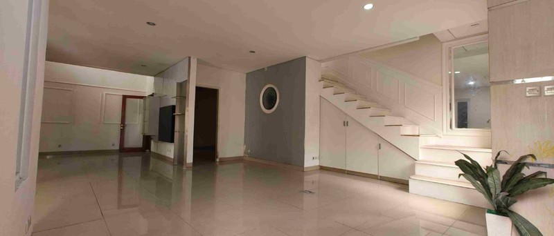 Rumah Cantik 2 Lantai dan Siap Huni dengan Hunian Asri Sertifikat SHM @Pesanggrahan