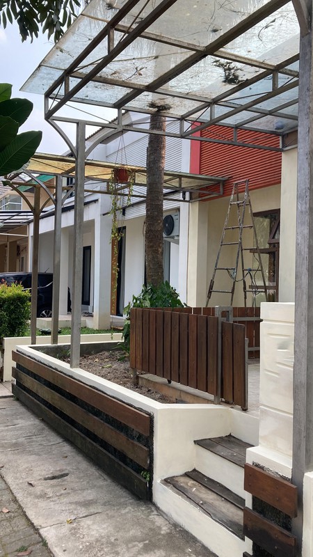 Rumah 2 Lantai Siap Huni, Hunian Nyaman dan Asri @Mahagoni Park, Bintaro.