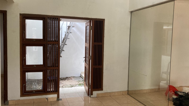 Rumah 2 Lantai Siap Huni, Hunian Nyaman dan Asri @Mahagoni Park, Bintaro.