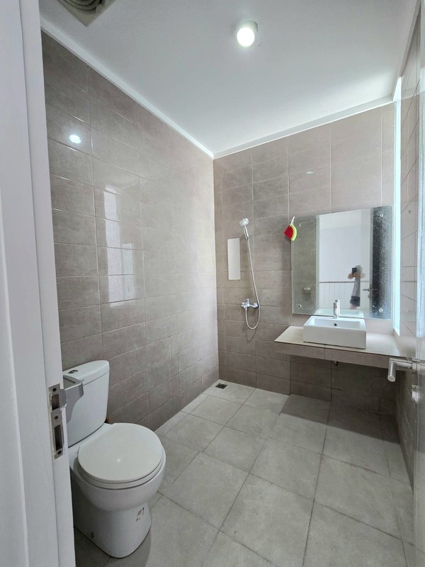 [DISEWA] Rumah 2 Lantai Siap Huni dengan KT 3+1 dan KM 2+1 Hunian Nyaman dan Asri @Bintaro, Sektor 9