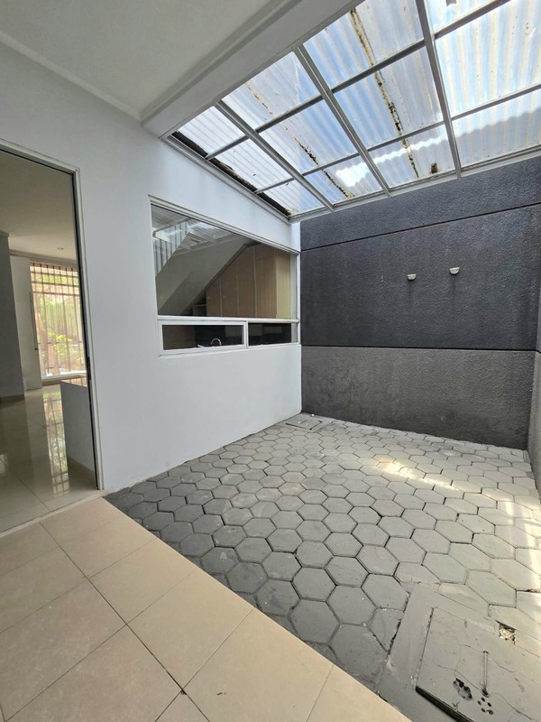 [DISEWA] Rumah 2 Lantai Siap Huni dengan KT 3+1 dan KM 2+1 Hunian Nyaman dan Asri @Bintaro, Sektor 9