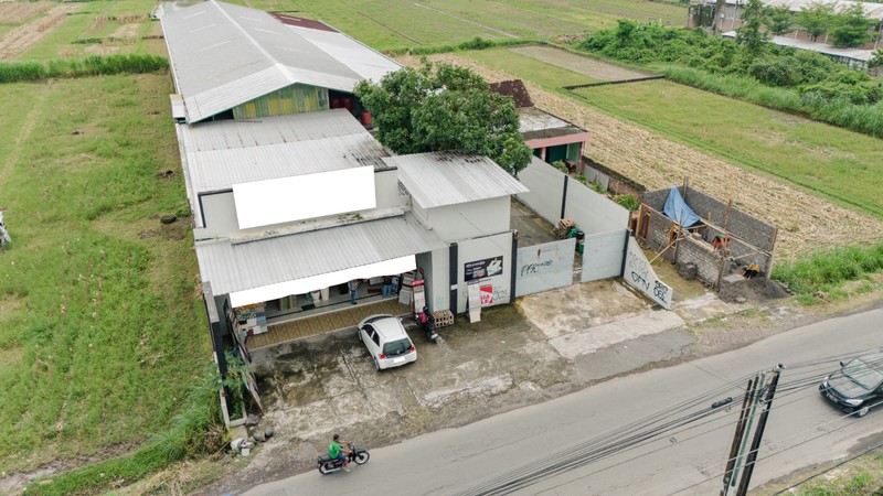 Peluang Bisnis Dijual Gudang & Toko 1.566 Meter Persegi Di Karanggayam, Piyungan, Bantul