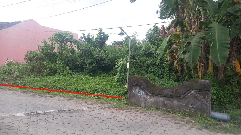 Jual Tanah Pekarangan Hook 465 meter Persegi di Denokan ,Maguwoharjo, Strategis Area Kampus