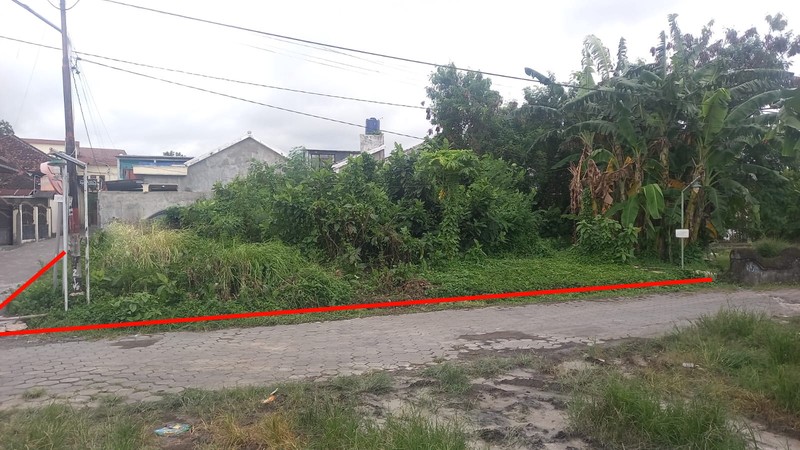 Jual Tanah Pekarangan Hook 465 meter Persegi di Denokan ,Maguwoharjo, Strategis Area Kampus