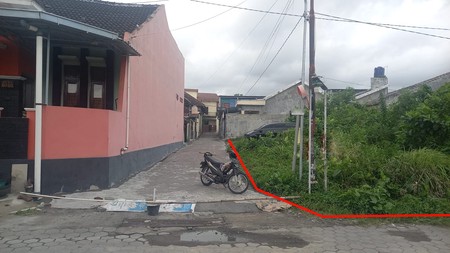 Jual Tanah Pekarangan Hook 465 meter Persegi di Denokan ,Maguwoharjo, Strategis Area Kampus