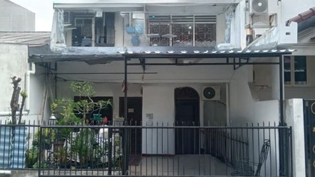 Rumah standart 2 lantai masih layak huni ,Nego di Kelapa Molek 
