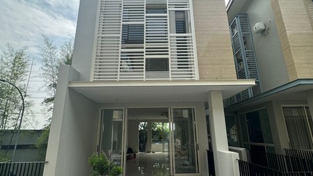 Dijual Rumah 2 lantai di Wisata Bukit Mas Surabaya