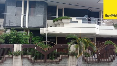 Dijual Rumah 2 lantai di Dharmahusada Indah Timur Surabaya