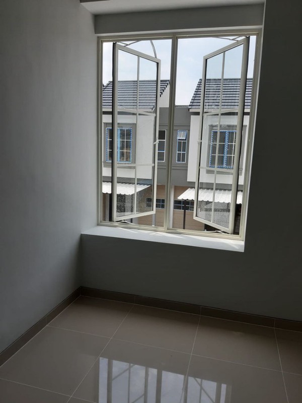 Rumah di Surabaya Barat Wisata Bukit Mas