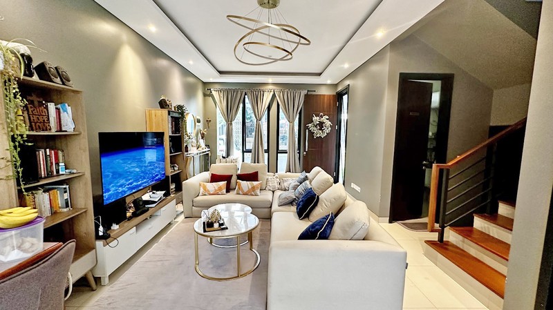 Rumah Modern 2 Lantai bertema Resort The Avani BSD City Serpong Tangerang - Dekat Tol Serbaraja & Stasiun Cisauk