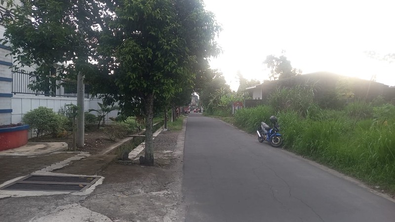 Tanah Sawah Akses 2 Muka Jalan 2.447 Meter Persegi Hook Di Maguwoharjo, Sleman