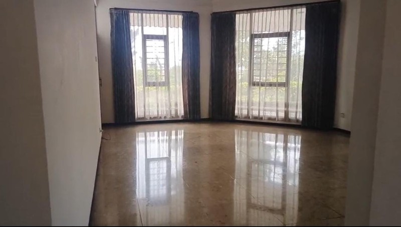 Dijual Villa di Batu Jl Imam Bonjol II .