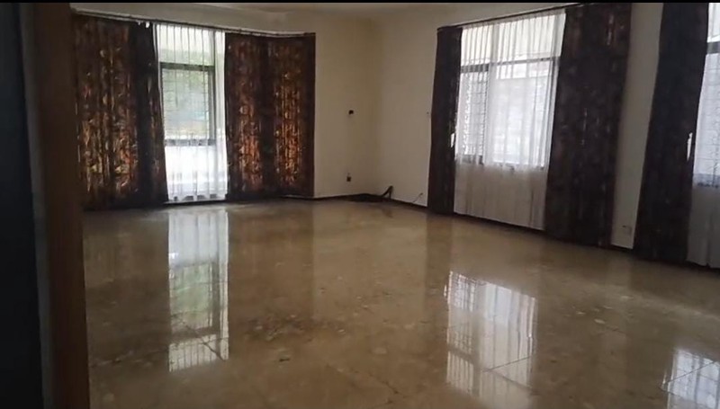 Dijual Villa di Batu Jl Imam Bonjol II .