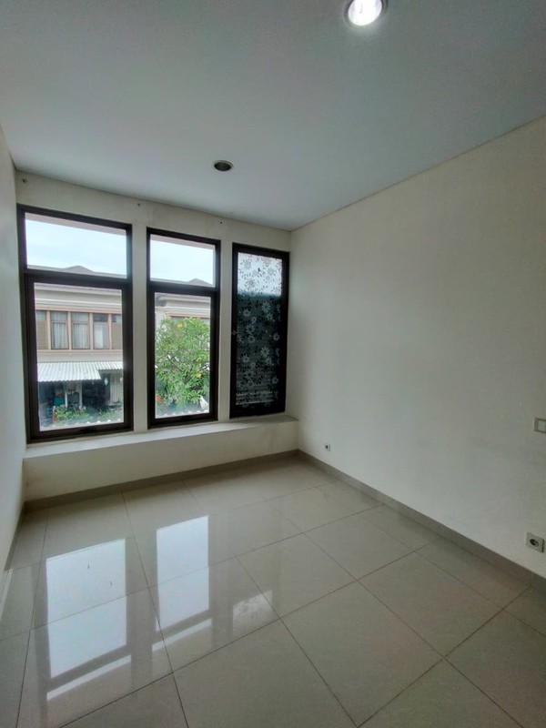 Rumah Greenwich Luxmore BSD baru renovasi siap huni