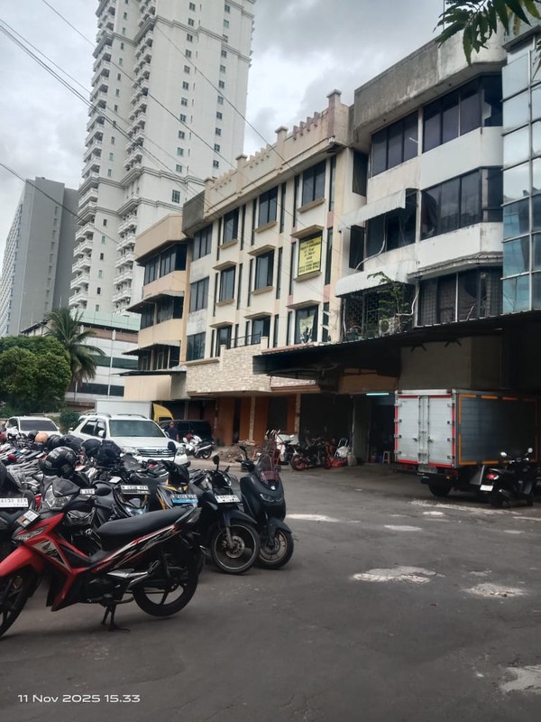 DISEWAKAN RUKO 4 LANTAI DEKAT TANAH ABANG JAKARTA PUSAT