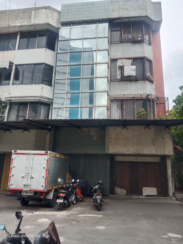 DISEWAKAN RUKO 4 LANTAI DEKAT TANAH ABANG JAKARTA PUSAT
