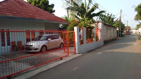 Rumah Siap Huni dengan Hunian Nyaman dan Asri di Ciputat.
